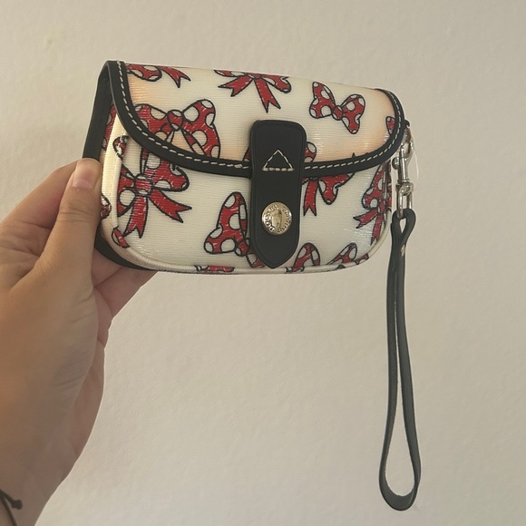 Dooney & Bourke Minnie Bow Wristlet – Polka Dot Red Bows, Coated Canvas- EUC - Picture 13 of 13